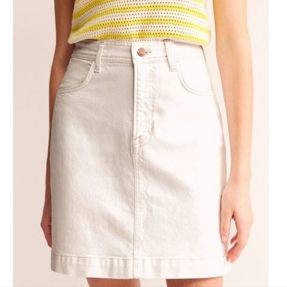 Boden Dresses & Skirts - Boden White Stretch Denim Midi Skirt, Classic Summer Staple, Size 16L, EUC!